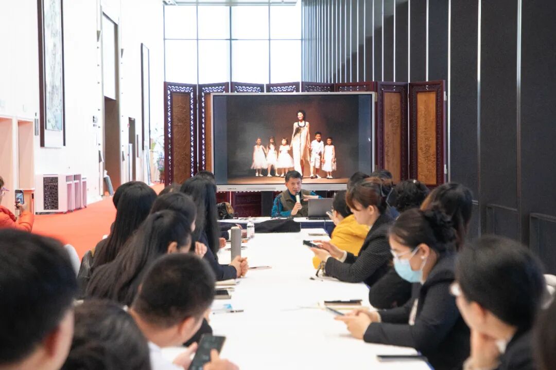 “青会艺境沙龙”第二期摄影讲座圆满落幕，助力摄影爱好者共赴艺术新境 图片